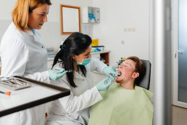 Best Emergency Cosmetic Dentistry (e.g., broken veneers) in Stallion Springs, CA